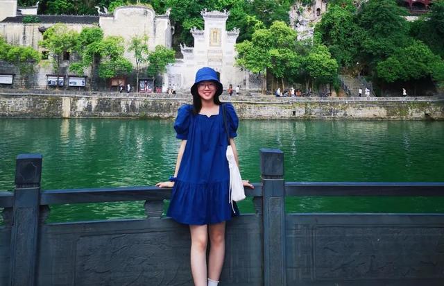 清华开学典礼上发言的江西女孩杜钰，高考668分，还拿过书法大奖