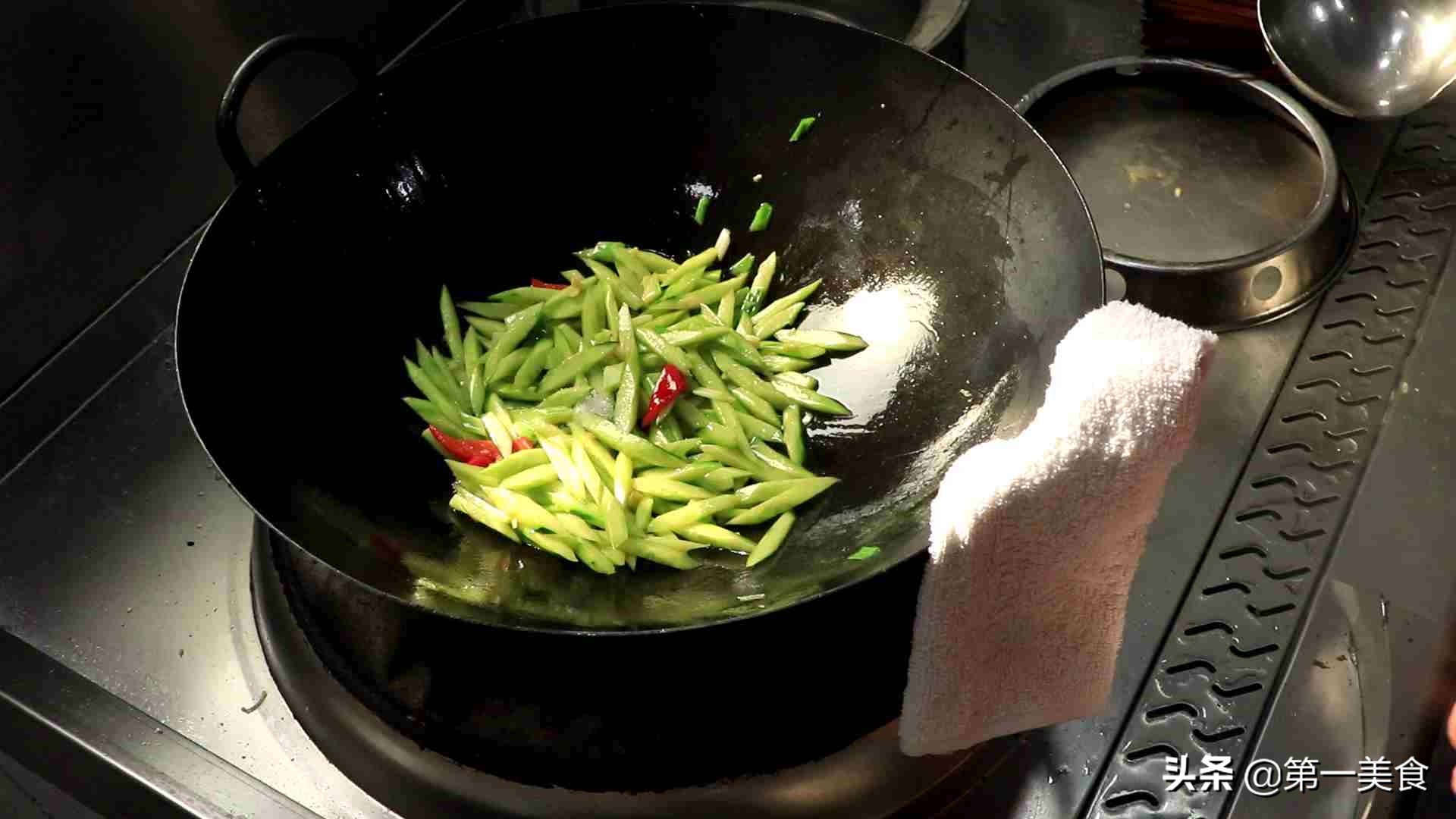黃瓜炒雞蛋,黃瓜炒雞蛋怎么炒好吃