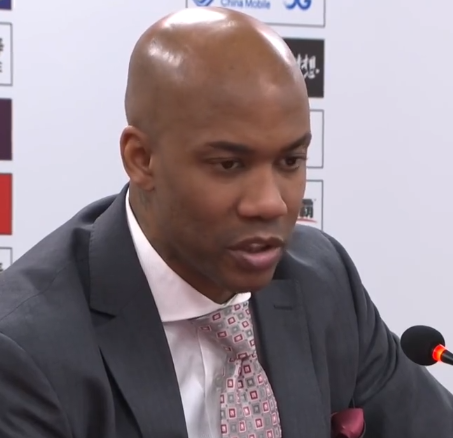 cba为什么戴面具（马布里赛后解释李根戴面具原因，点名表扬孙悦，指出北控最大弱点）-趣拿体育