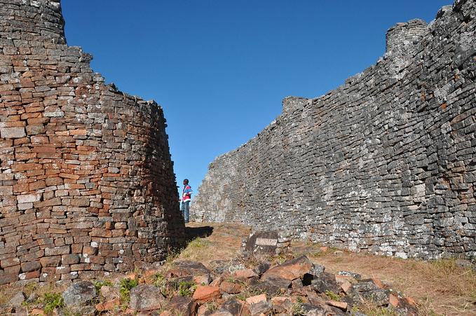 世界历史：津巴布韦为什么又被称为“石头城”？
