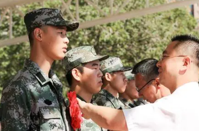 下半年征兵计划出炉，女生条件有所放宽，大学生参军将更容易