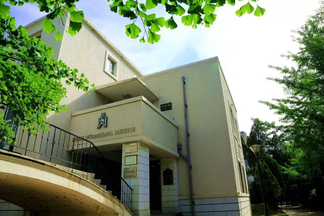 拿下多个第一，“霸榜”各大排名！这是“最盛产银行行长的大学”