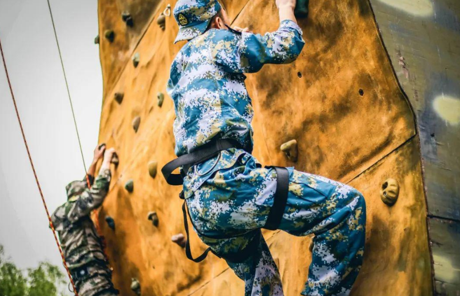 中等学生别错过这几所军校，毕业以后包分配，未来将一片光明