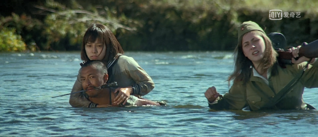 20年前的国产电影《紫日》,突然在外网火了