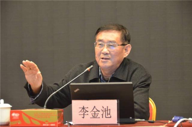 三十年前的垃圾中学，如今逆袭成功，高考清华北大遍地走