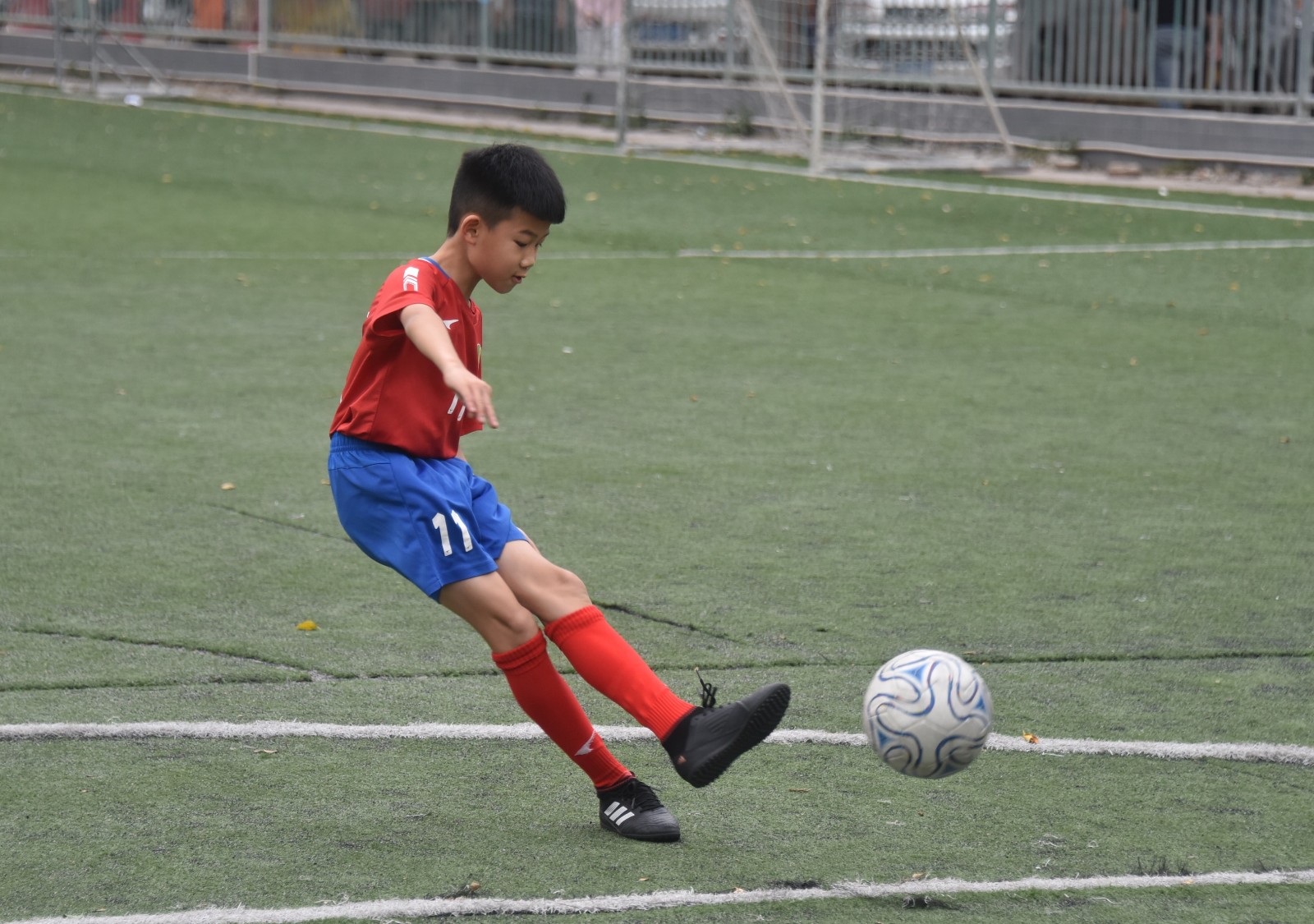 天河｜七场比赛攻入20球荣获“最佳射手 ”，龙洞小学这个“足球小子”不简单！
