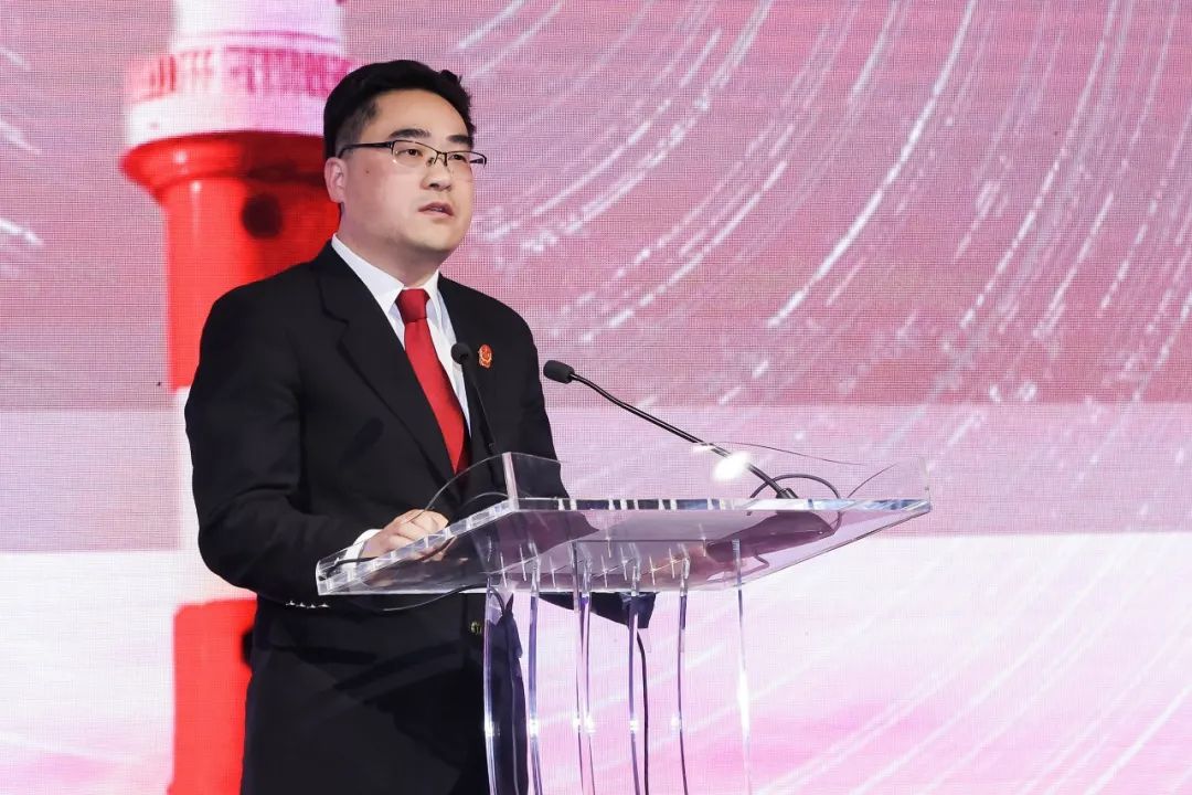 何为“邹碧华式的好法官、好干部”？24位上海法院人这样传承“燃灯者”精神