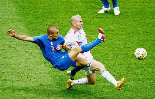 06世界杯决赛齐达内头球时间（2006年世界杯，齐达内如果不头顶马特拉齐，法国队能不能夺冠？）