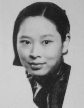 她是曾国藩的孙女，16岁成黄埔校花，18岁嫁叶剑英，官至正国级