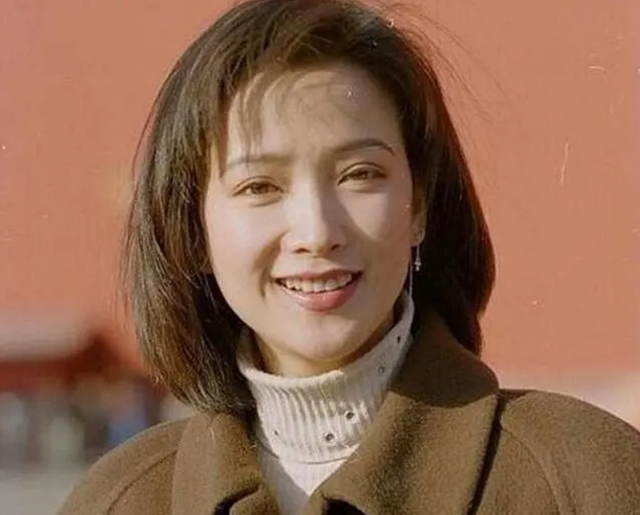 中国8大美人今昔颜值对比，有人整容颜垮，有人优雅老去，差距大