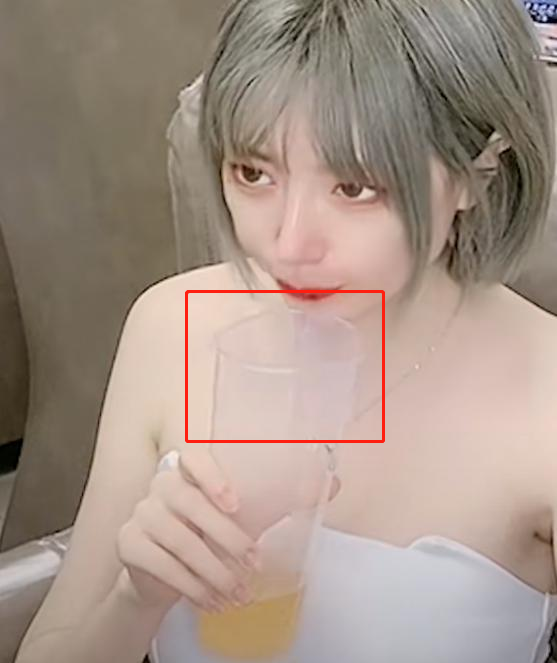 美女真实图片素颜(千万级美女网红咬米真容曝光) - 赤虎壹号