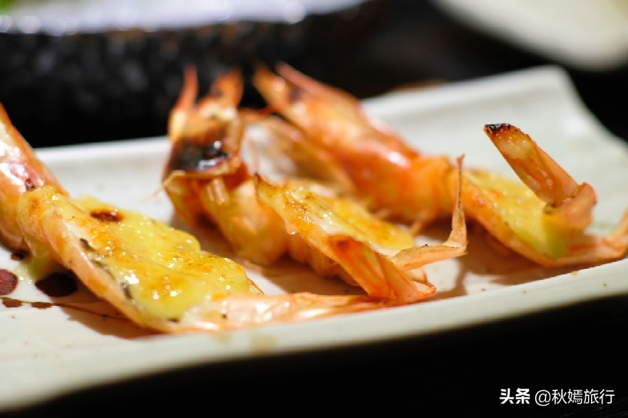 打卡苏州网红美食街，浓郁的日式风情，日料自助餐人均150元