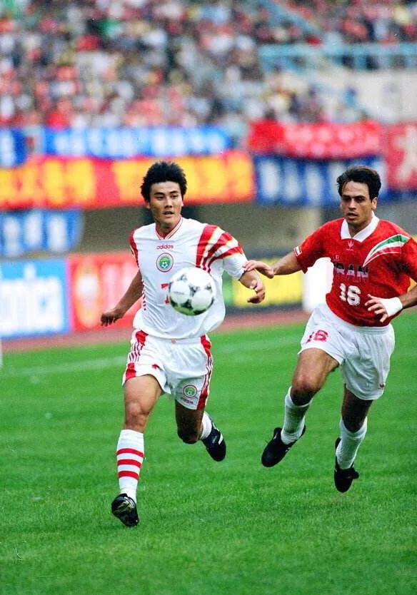 技术能力出色我印象中,李明应该是我第一个知道的中国足球运动员,当时