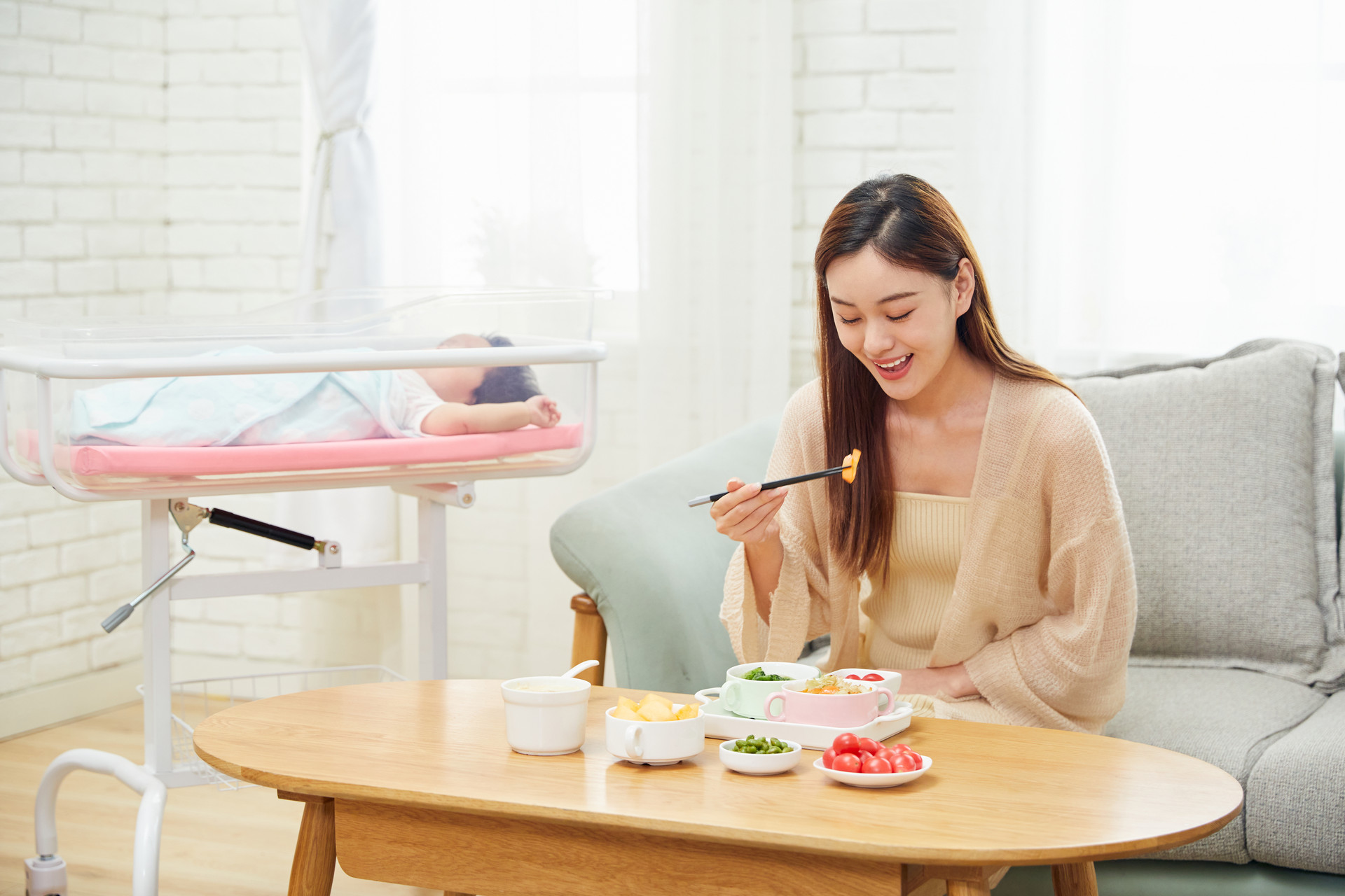 哺乳期不吃、慎吃、多吃食物汇总：母乳妈妈照着吃孩子更健康