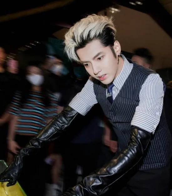 网传任雨晴和吴亦凡是在加