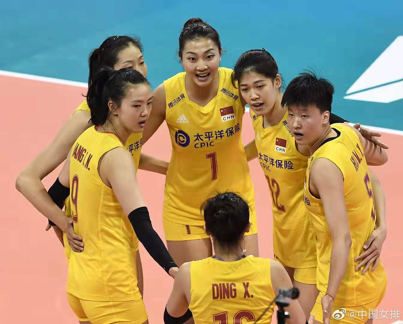 2019中国女排对决塞尔维亚女排(中国女排3-0塞尔维亚，张常宁袁心玥携手砍24分，朱婷没能上场)