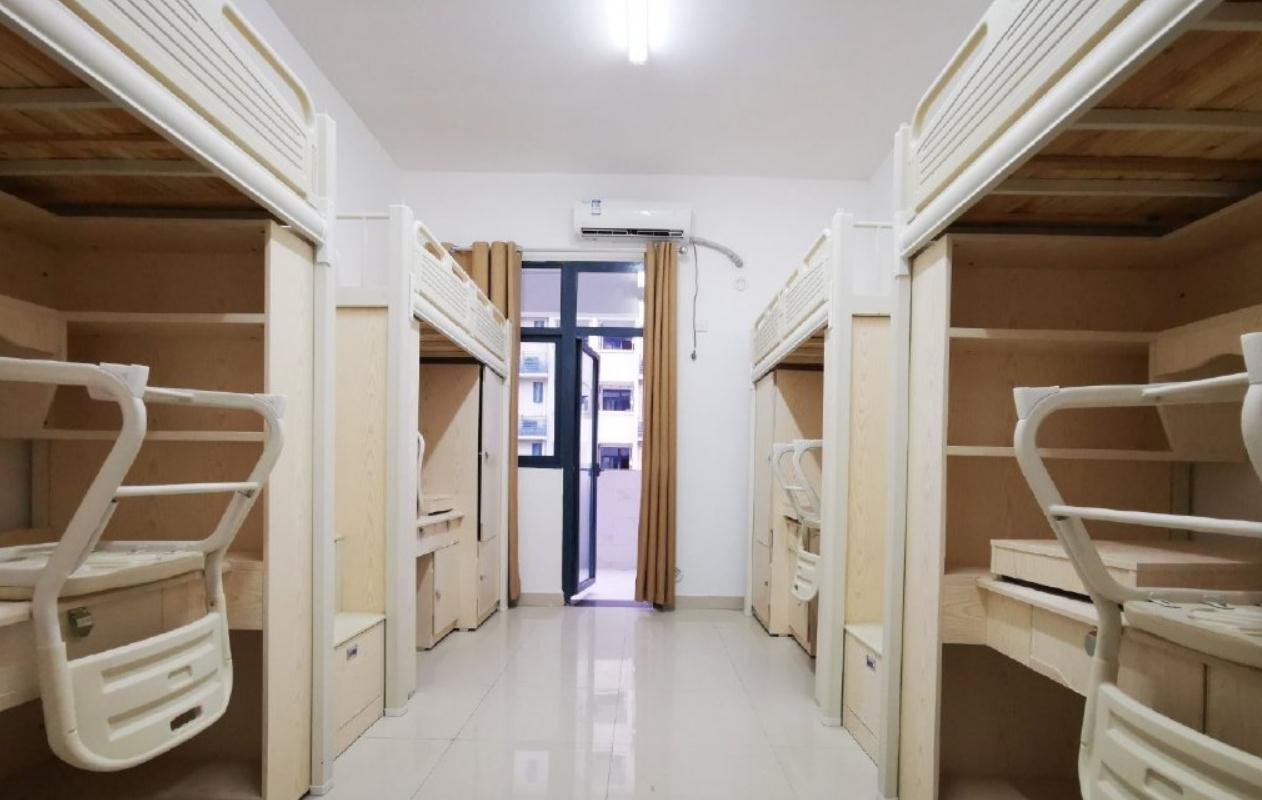 大一新生入学，宿舍选床位“有讲究”，四人寝更要避免踩坑