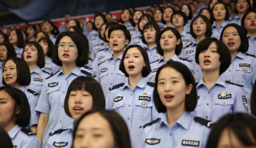 上海很神秘的二本大学，知名度并不高，但毕业生多数成为公务员