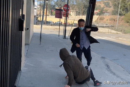 湘潭大学教授在美国用武术击退持枪劫匪，当事人：行为不值得效仿，但一遇到抢劫就交钱会助长犯罪