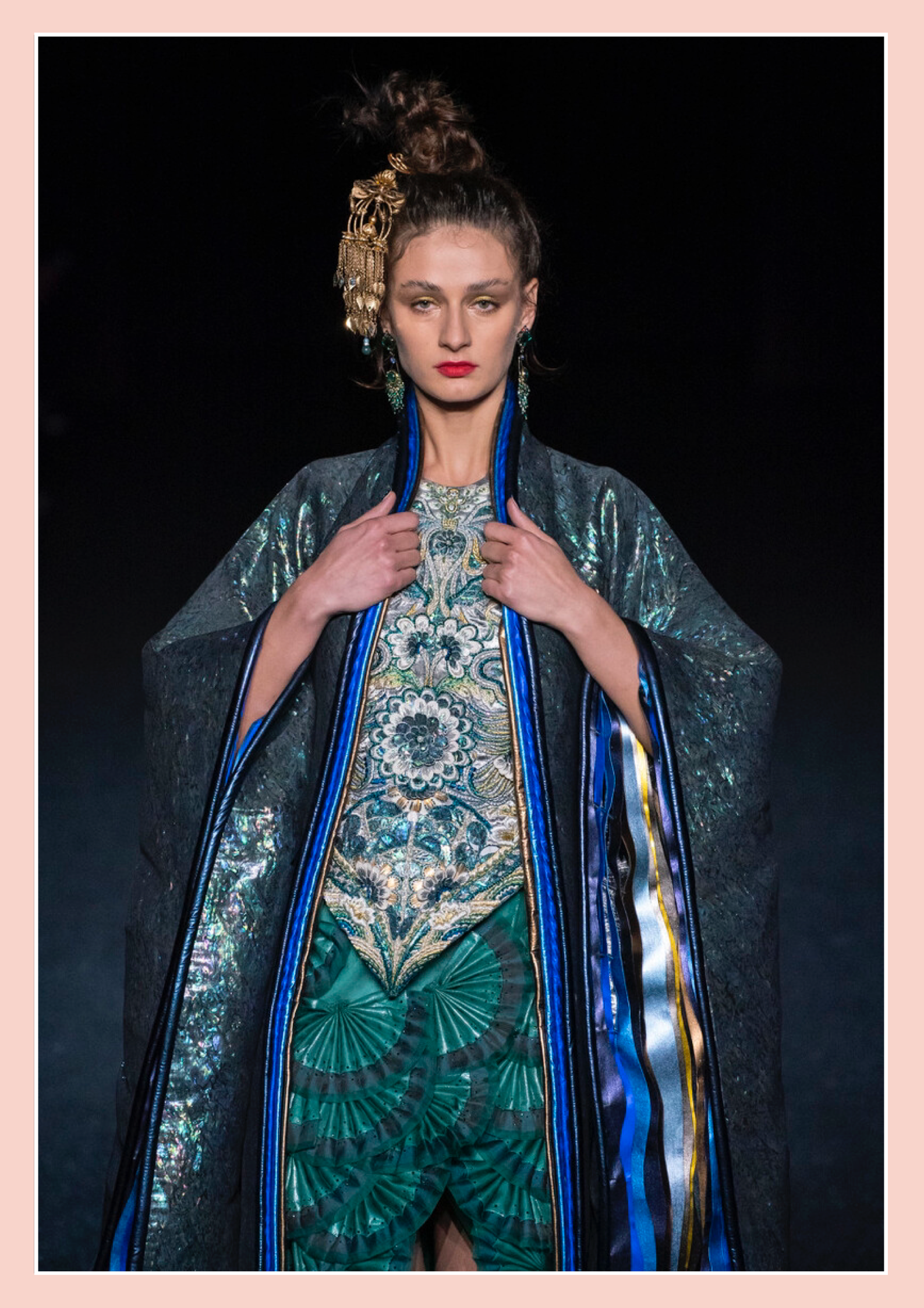 一套郭培的嫁衣多少钱(郭培的设计有多高级) - 价格百科