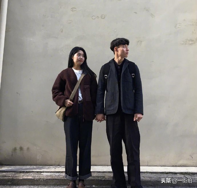 高级情侣复古穿搭，这3个颜色搭配起来不好看才怪！
