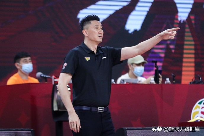 cba广东宏远队哪里可以看(CCTV5直播京粤大战！宏远半决赛对手二选一，杜锋将战略性轮休)