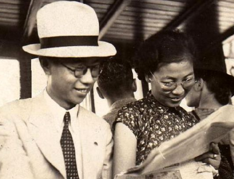 高的祖父母是著名的科学家,他的祖母名叫陆士嘉,爷