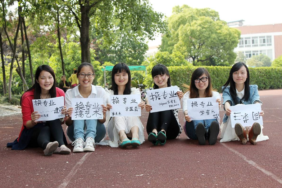 大学挂科后果很严重，期末考试即将来临，大学生们别“以身犯险”