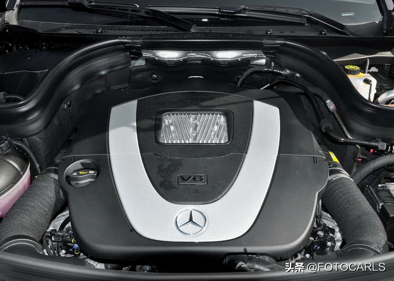 奔驰GLK300 3.0 V6顶配实拍，颜值喜人比进口便宜，为何却停产？