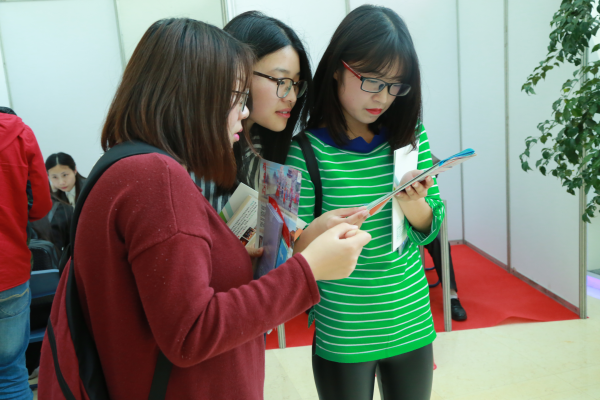 文科生就业前景较好的热门专业，学生谨慎选择，别轻易被迷惑