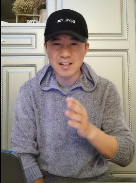 曾是央视主持人，打出租车司机被判八个月，出狱后的他现在怎样了