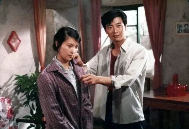 中国8大美人今昔颜值对比，有人整容颜垮，有人优雅老去，差距大