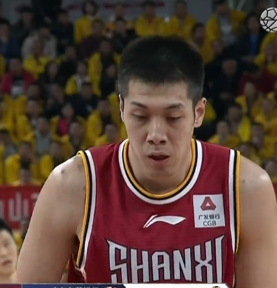 世界杯为什么不让任俊飞上场（为什么数据更好的任骏威不能入选男篮世界杯名单，任骏飞却可以？）