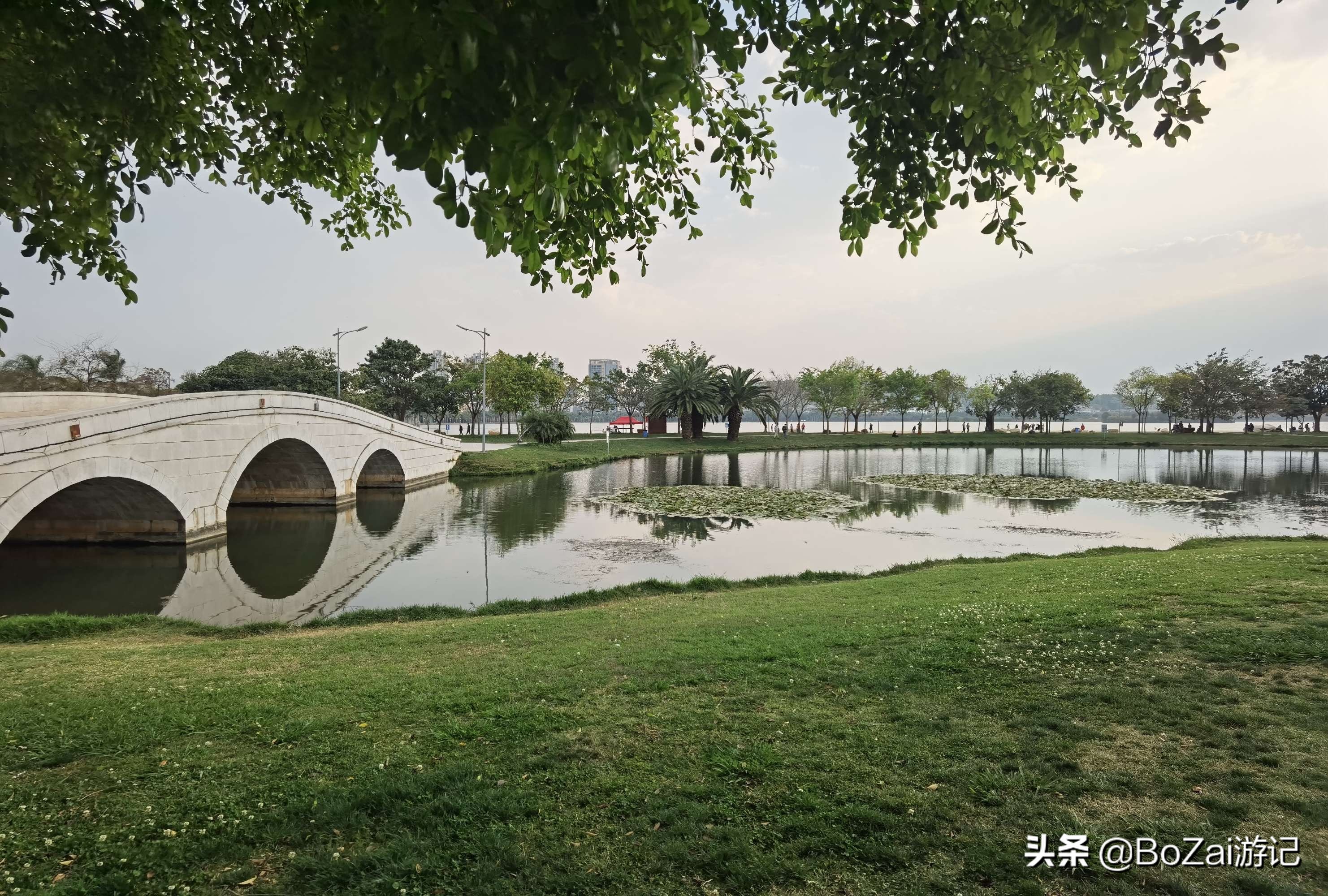 昆明旅游必去的13大景点(到云南红河旅游必去的15大景点，你去过几个？最爱哪个景点？)
