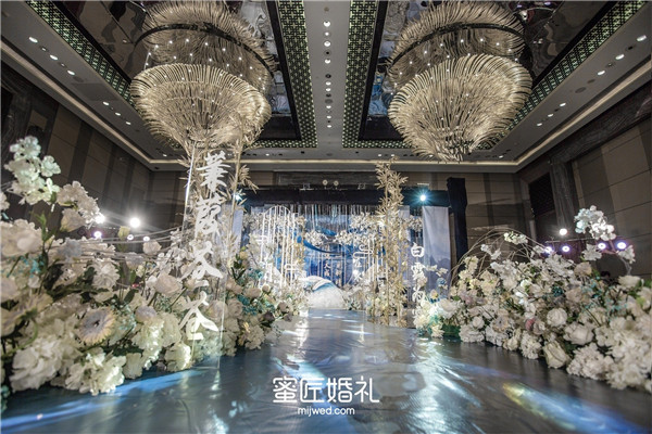 老公生日发朋友圈简短几字说说