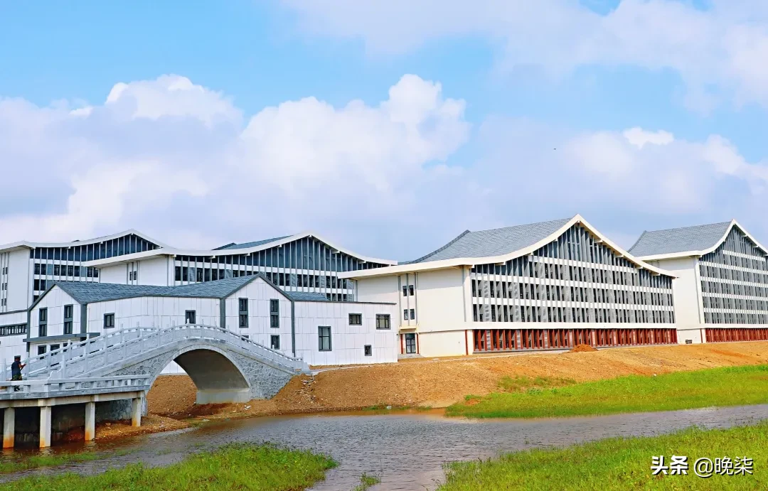 庄河，我们来了！庄河大学城东校区迎接新生剪影