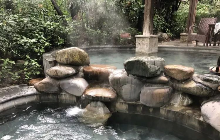 成都国色天香团购（泡温泉、看雪山、感受民族风情……成都父母冬日遛娃泡汤攻略）