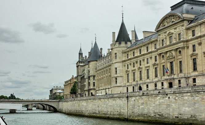 “大学之道”，中世纪西欧大学的诞生为何是城市的兴起而促进的？