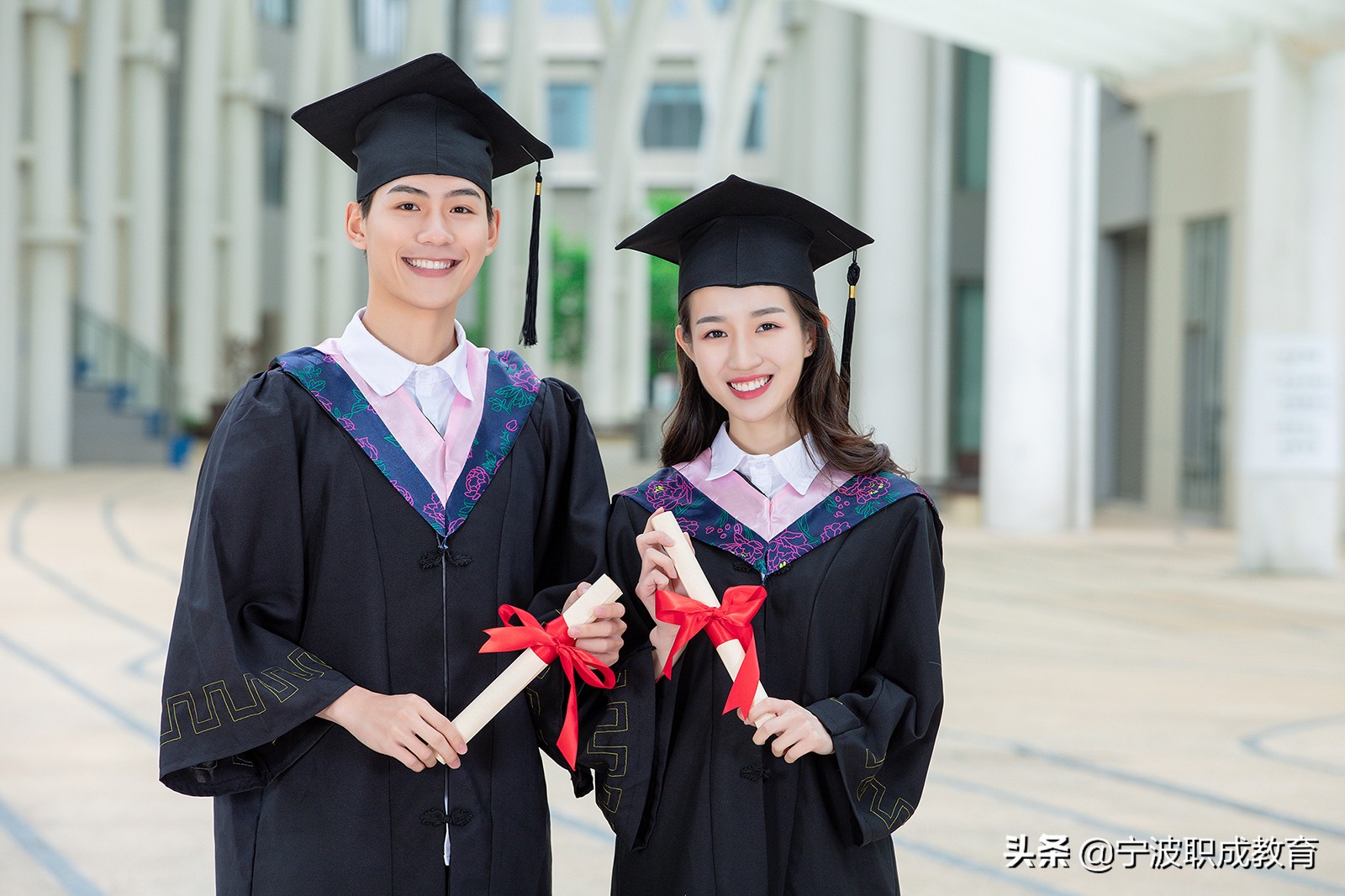 学历提升机构哪家好？成人自考本科专业有哪些？