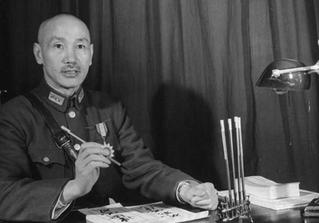 张振汉：跟随红军走完长征的国军司令，为何在1937年去从商？