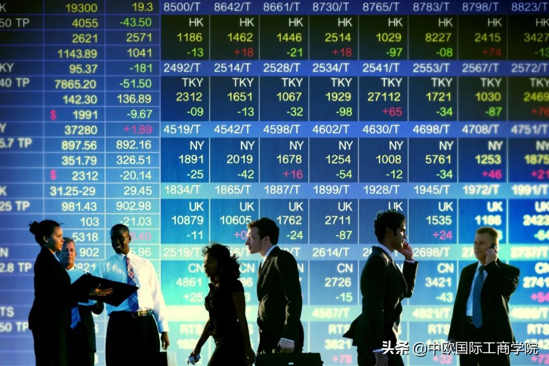 这8部世界顶尖商学院推荐的电影，藏着商业世界的秘密法则