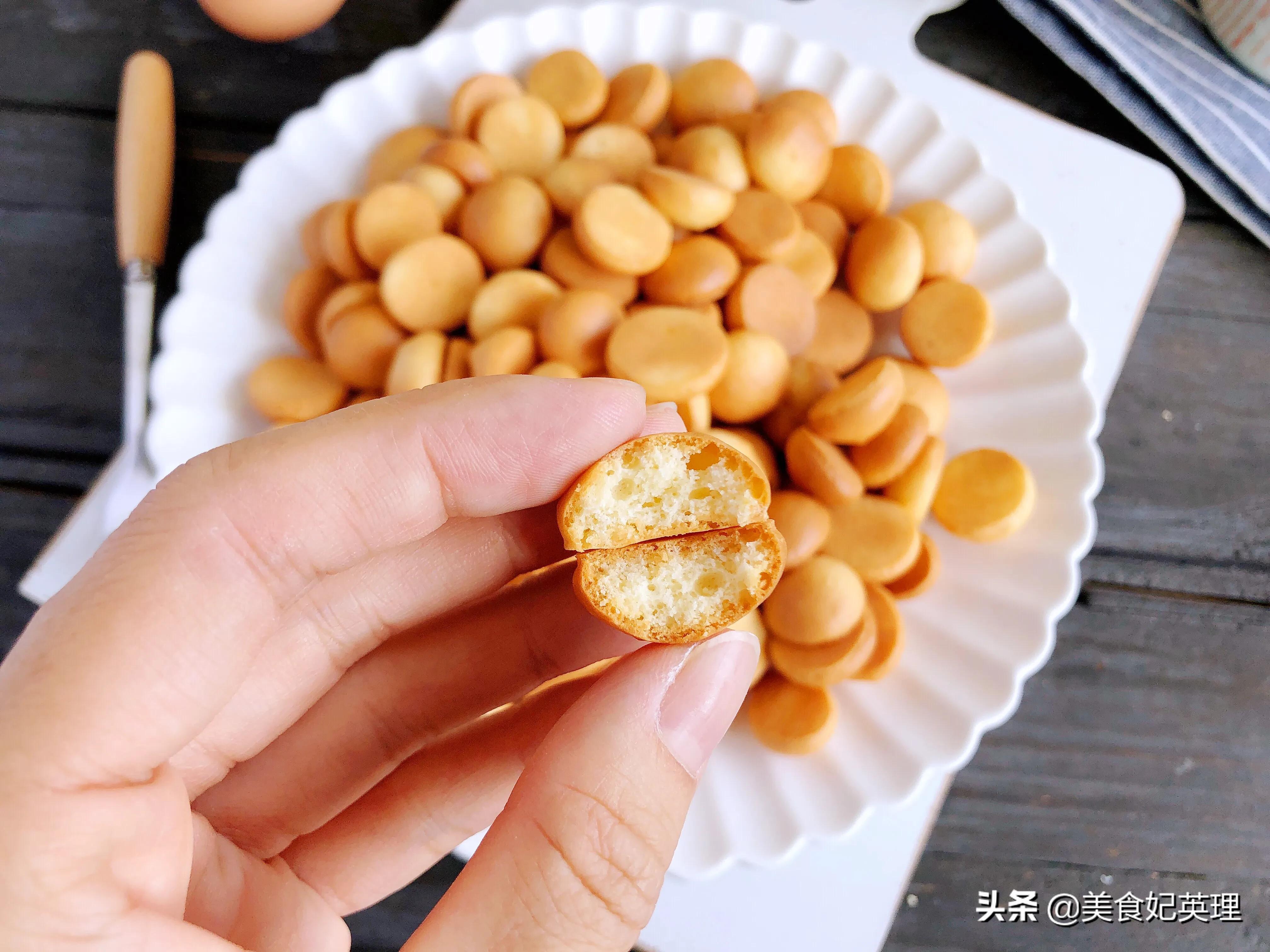 我用3个鸡蛋做小零食儿子超爱吃，香甜酥脆入口即化爸爸也抢着吃