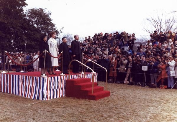 美国人怀念1979年春节？40年前，邓公访美旋风九日轰动世界