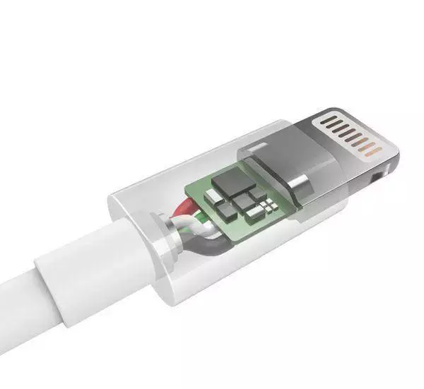 充电线一根279,耳机孔一个69……iPhone配件为啥这么贵?