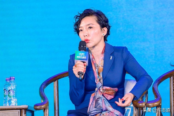 女人撑起半边天：致敬那些让你不敢轻视的“女司机”