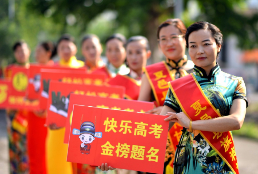 2021年高考成绩出炉，一地区录取线断崖式下滑，考生：喜从天降