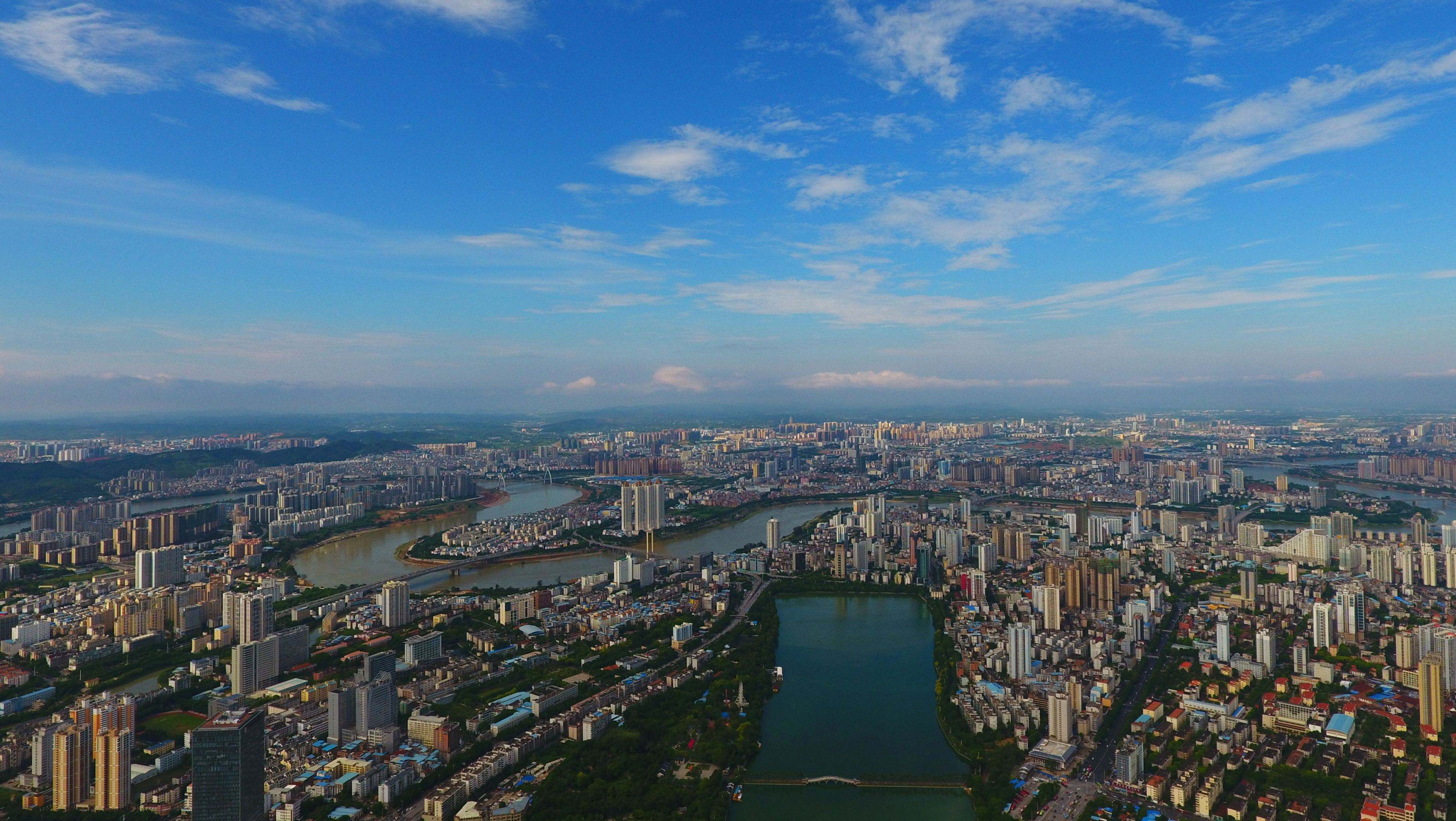 广西南宁出类拔萃7所好高中，二中、三中遥遥领先，其他5所你可知