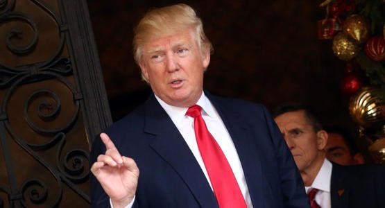 今天nba为什么单膝跪地（不再沉默！年近90岁NBA指环王单膝下跪，怒喷特朗普：你是个懦夫）-趣拿体育