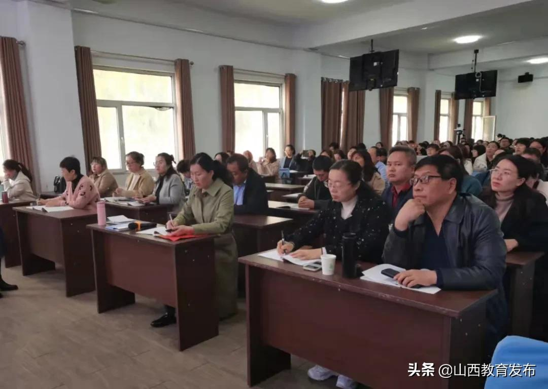 欲做好先生，先做好学生—宁武县小学数学结构化教学现场培训会