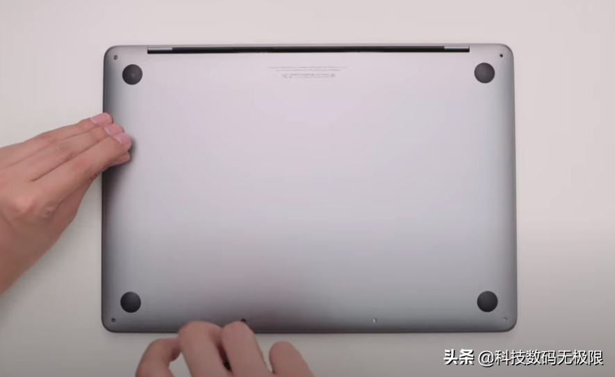 全球首拆M1芯片macbook pro 13，完全不讲武德